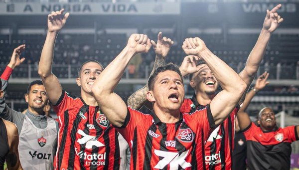 Imagem de Vitória reage no Brasileirão e reduz pela metade o risco de rebaixamento sob comando de Jair Ventura