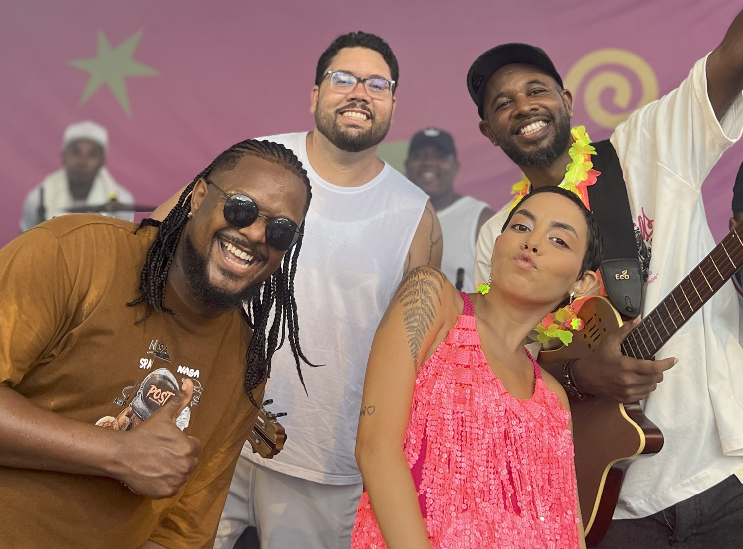 Imagem de Banda Katulê embala Salvador com muito samba