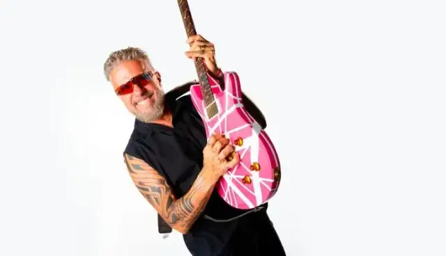 Imagem de Tuca Fernandes se apresenta no Esquentarê, em Brasília