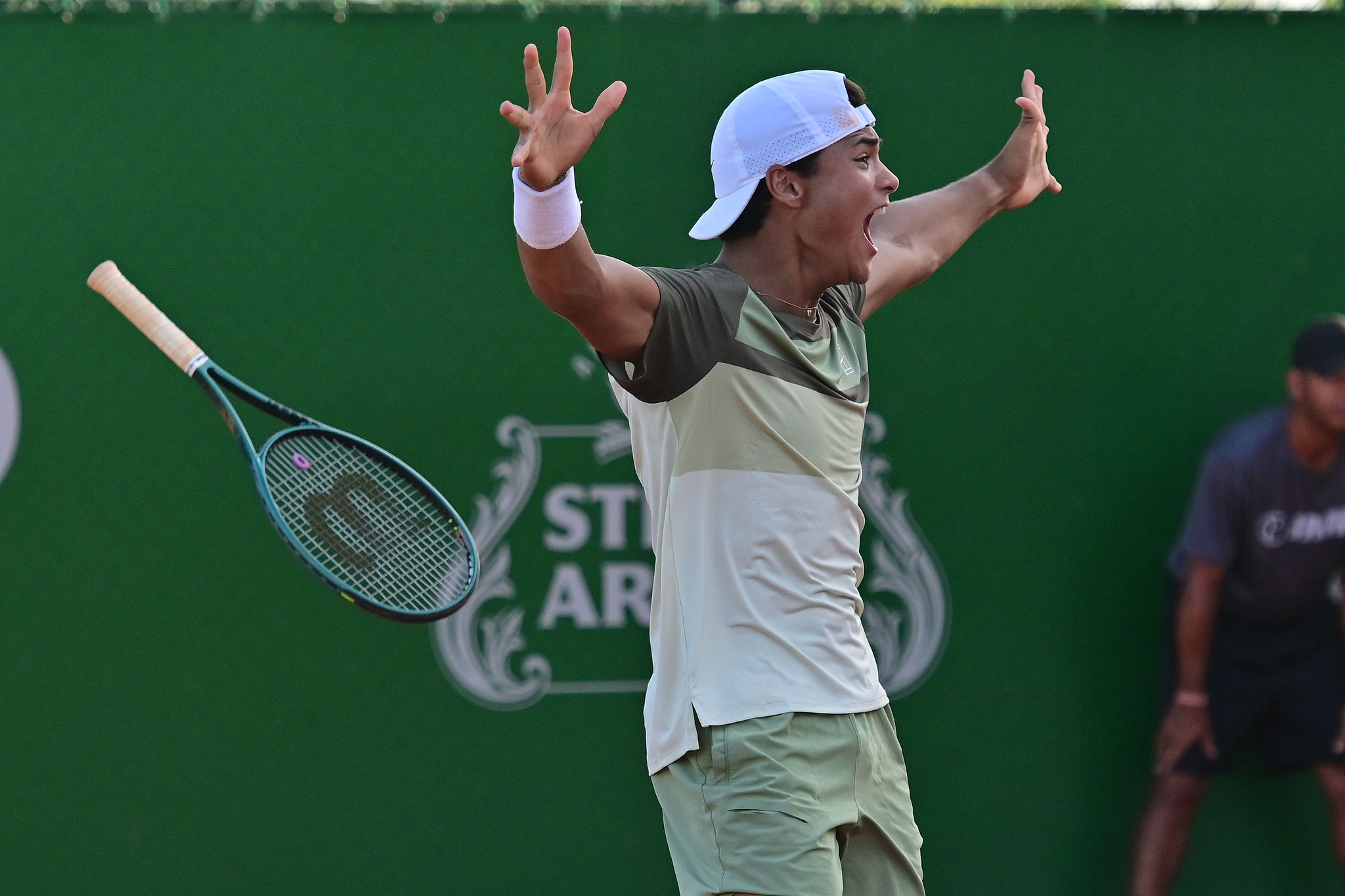 Imagem de Roman Burruchaga é o campeão do Costa do Sauípe Open e os brasileiros Luis Guto Miguel e Eduardo Ribeiro vencem a disputa de duplas