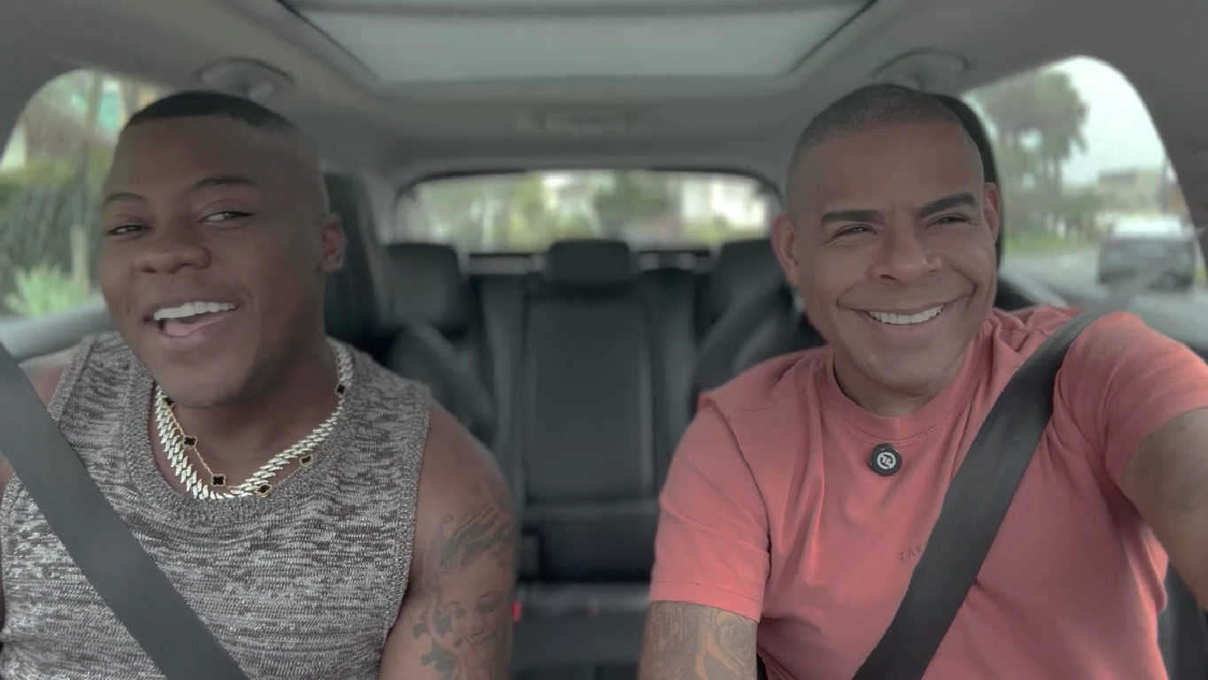 Imagem de Escandurras revela que é “bem dotado”, admite que está milionário e fala que é brigado com Márcio Victor