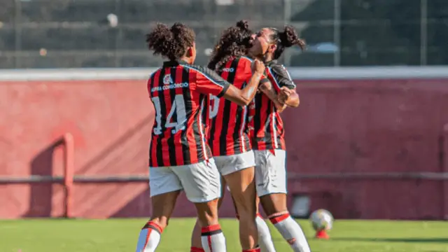Imagem de Vitória vence Atlético de Alagoinhas e vai enfrentar o Bahia na final do Baianão Feminino
